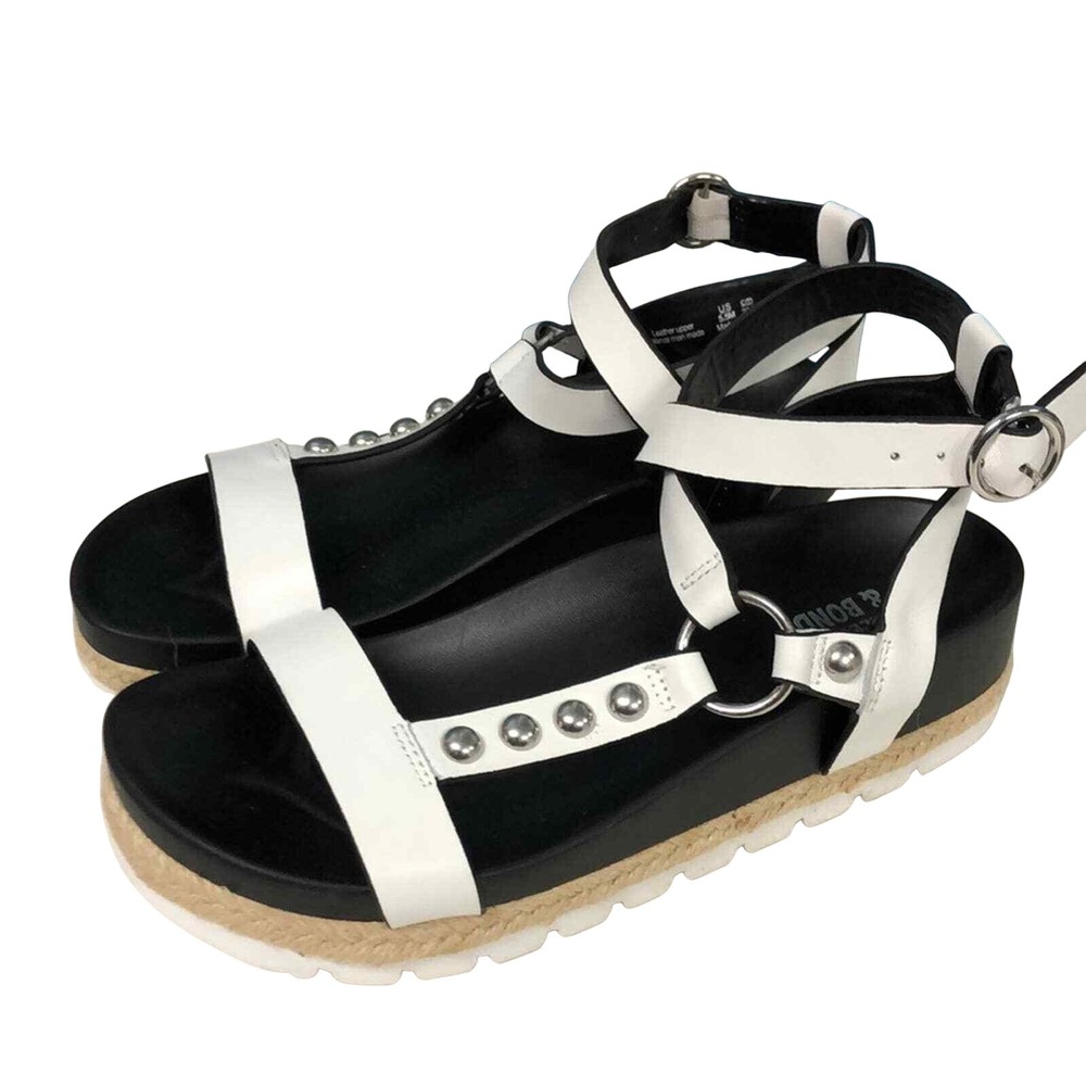 Bleecker & Bond Platform Sandals White Leather Silver Studded Strappy Size 5.5
